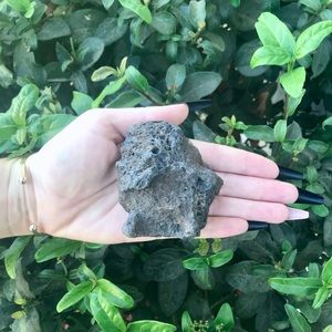 Standing Lava Rock 🪨